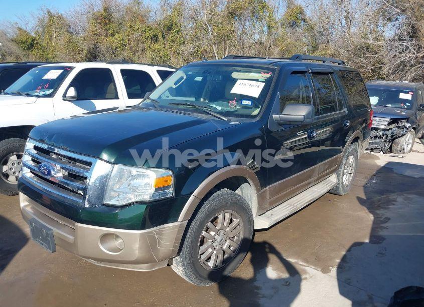Photo 2 of 2013 Ford Expedition XLT (VIN 1FMJU1H55DEF42973)
