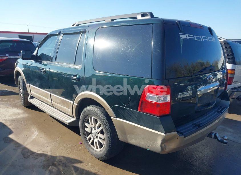Photo 3 of 2013 Ford Expedition XLT (VIN 1FMJU1H55DEF42973)