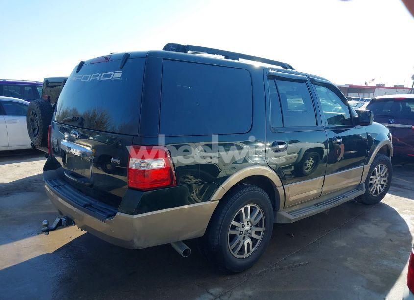 Photo 4 of 2013 Ford Expedition XLT (VIN 1FMJU1H55DEF42973)