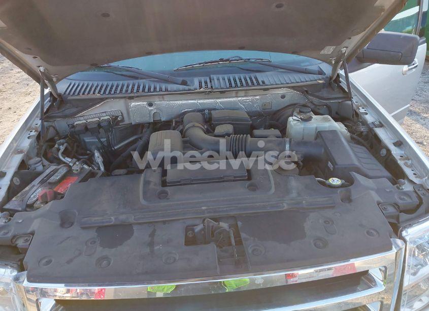 Photo 10 of 2014 Ford Expedition XLT (VIN 1FMJU1H55EEF03043)
