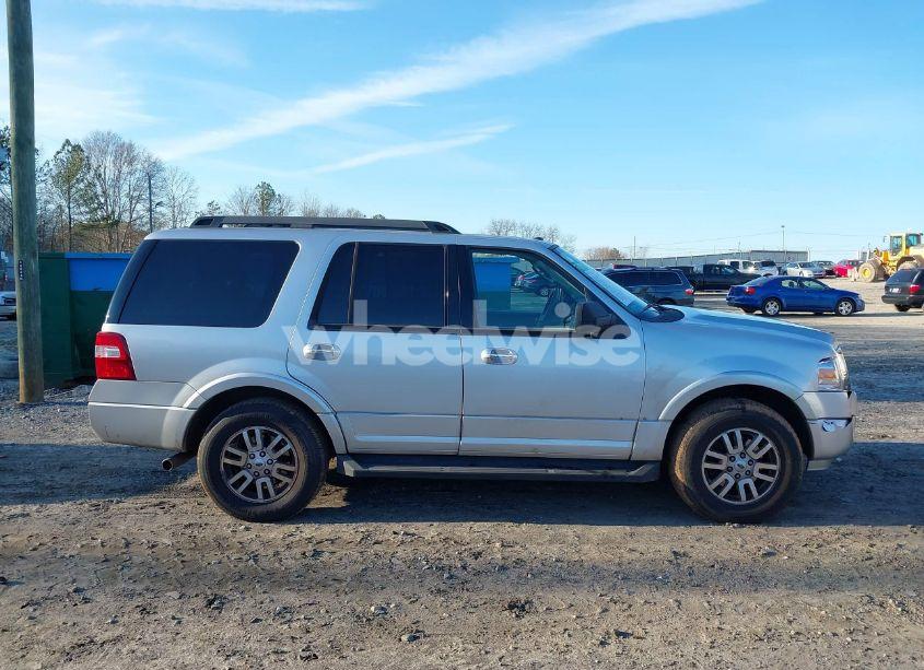 Photo 13 of 2014 Ford Expedition XLT (VIN 1FMJU1H55EEF03043)