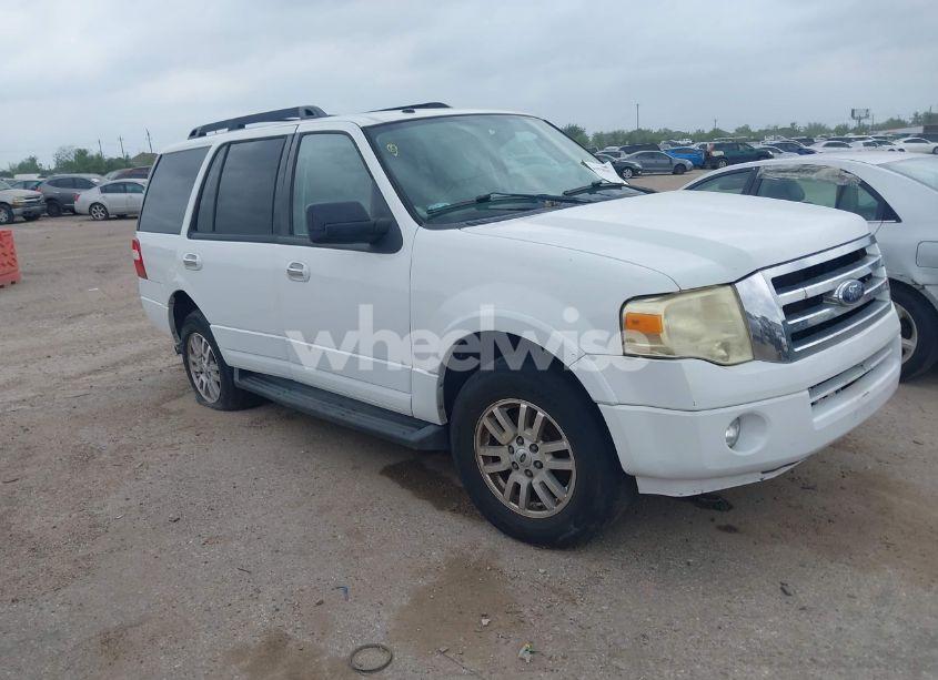 2011 Ford Expedition XLT (VIN 1FMJU1H56BEF37276) main photo