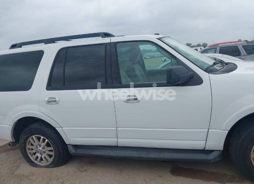 Photo 13 of 2011 Ford Expedition XLT (VIN 1FMJU1H56BEF37276)