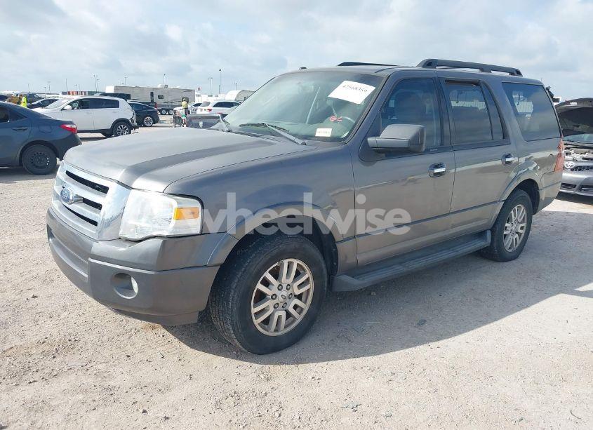 Photo 2 of 2012 Ford Expedition XLT (VIN 1FMJU1H56CEF29681)
