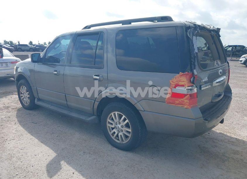 Photo 3 of 2012 Ford Expedition XLT (VIN 1FMJU1H56CEF29681)