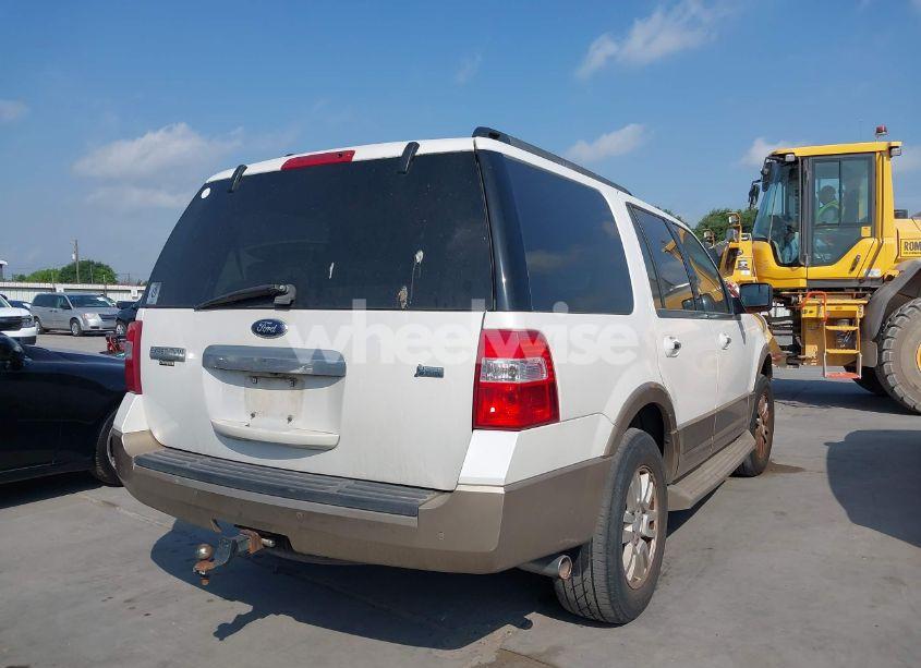 Photo 4 of 2012 Ford Expedition XLT (VIN 1FMJU1H56CEF33312)