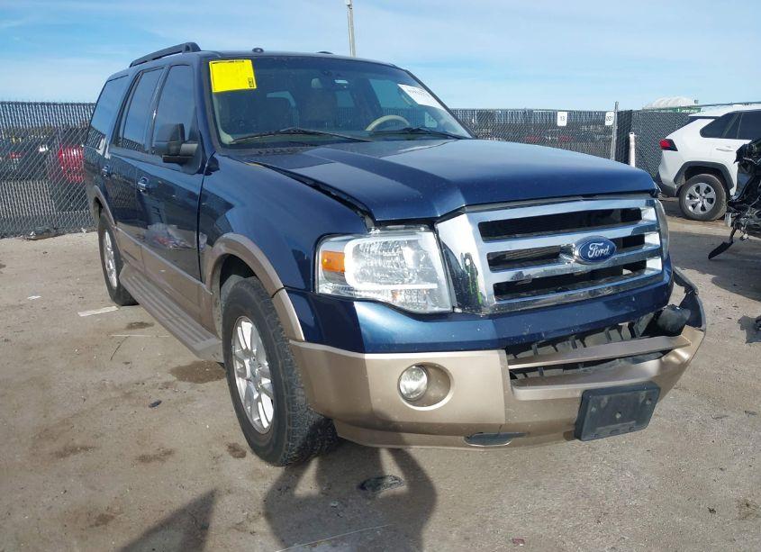 2013 Ford Expedition XLT (VIN 1FMJU1H56DEF13725) main photo