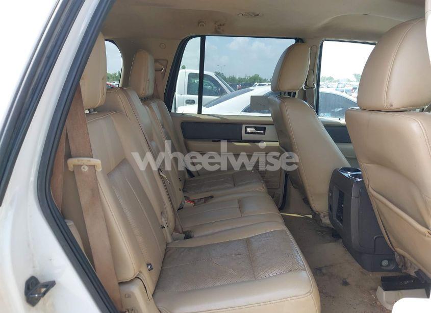 Photo 8 of 2014 Ford Expedition XLT (VIN 1FMJU1H56EEF25651)