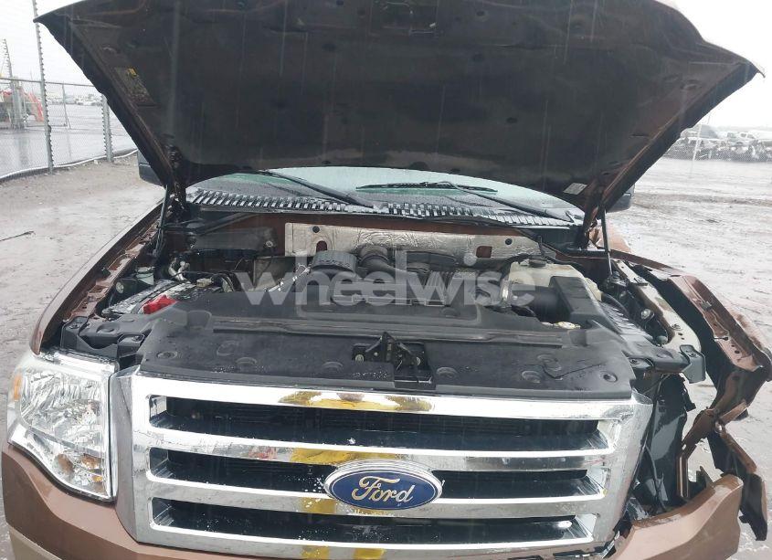 Photo 10 of 2012 Ford Expedition XLT (VIN 1FMJU1H57CEF02585)