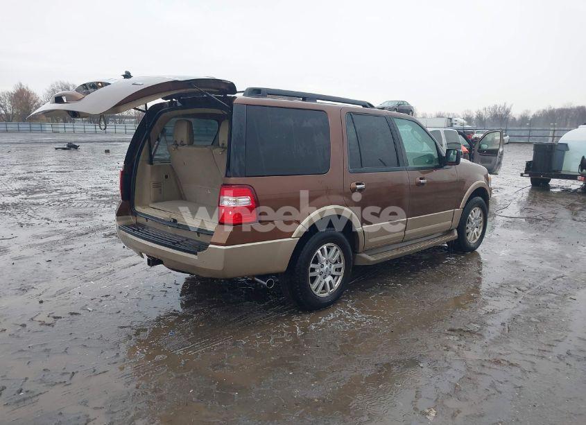 Photo 4 of 2012 Ford Expedition XLT (VIN 1FMJU1H57CEF02585)