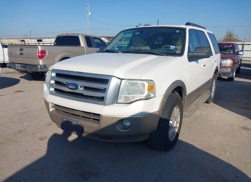 Photo 2 of 2012 Ford Expedition XLT (VIN 1FMJU1H57CEF41760)