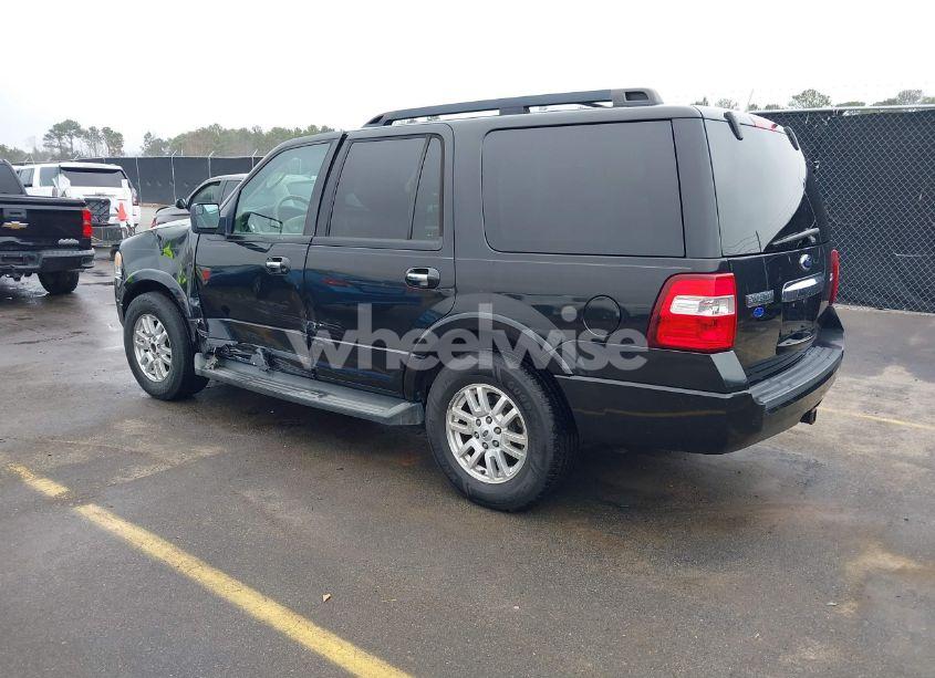 Photo 3 of 2013 Ford Expedition XLT (VIN 1FMJU1H57DEF27391)