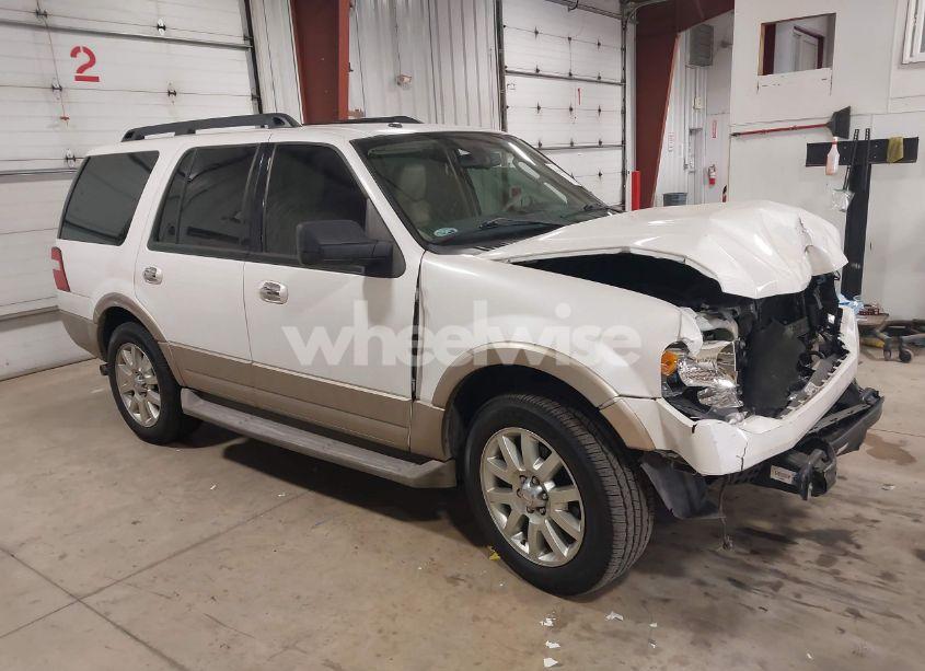 2011 Ford Expedition XLT (VIN 1FMJU1H58BEF02156) main photo