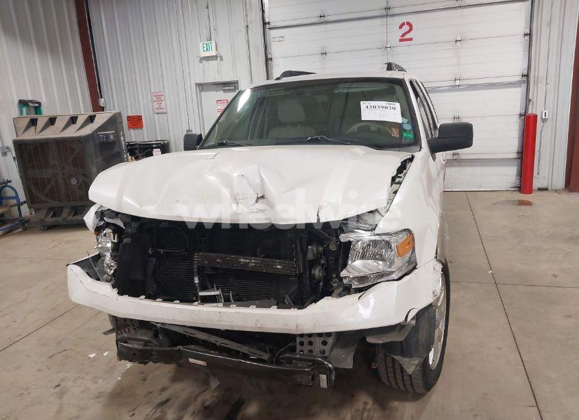 Photo 12 of 2011 Ford Expedition XLT (VIN 1FMJU1H58BEF02156)