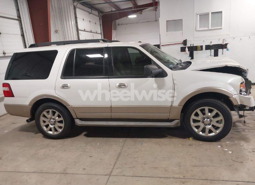 Photo 13 of 2011 Ford Expedition XLT (VIN 1FMJU1H58BEF02156)