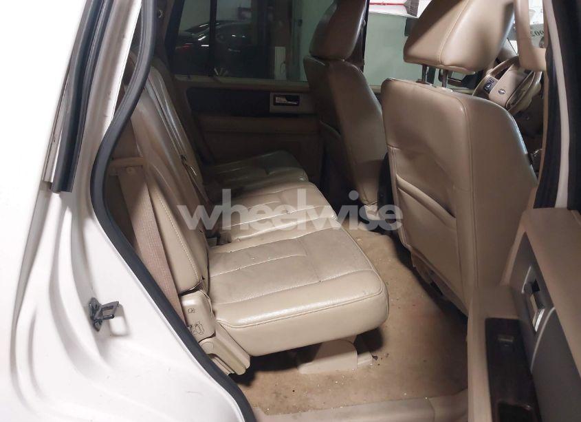 Photo 8 of 2011 Ford Expedition XLT (VIN 1FMJU1H58BEF02156)