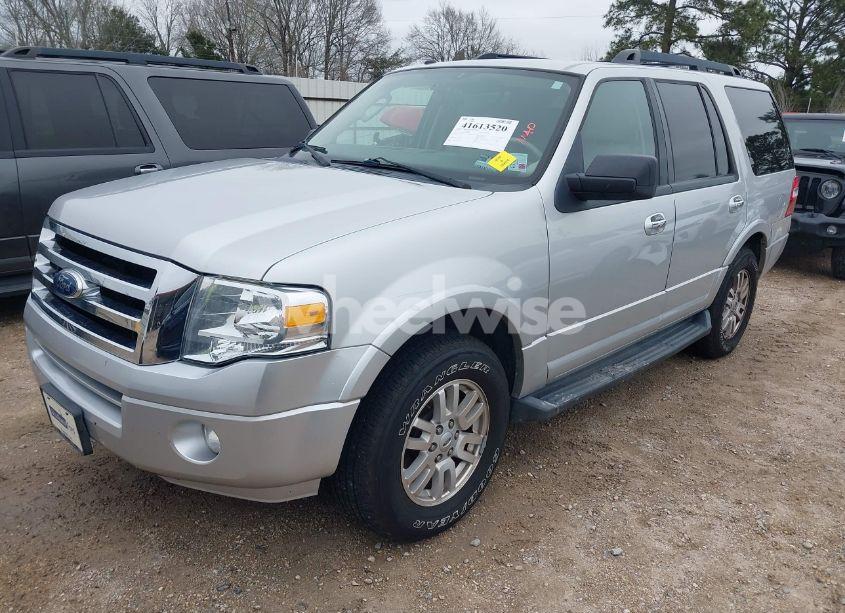 Photo 2 of 2011 Ford Expedition XLT (VIN 1FMJU1H58BEF26442)