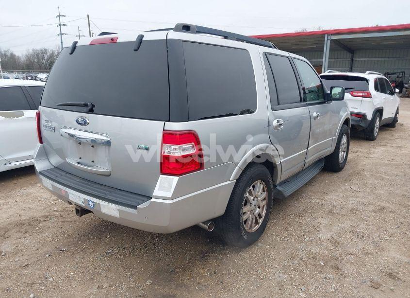 Photo 4 of 2011 Ford Expedition XLT (VIN 1FMJU1H58BEF26442)