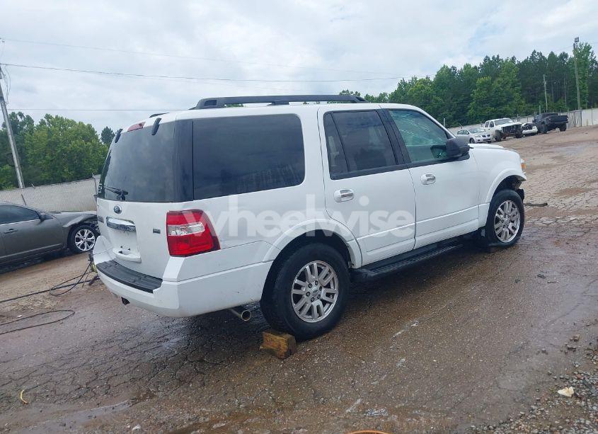 Photo 4 of 2011 Ford Expedition XLT (VIN 1FMJU1H58BEF54161)