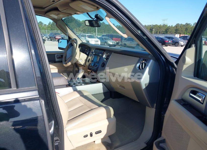 Photo 5 of 2012 Ford Expedition XLT (VIN 1FMJU1H58CEF24224)