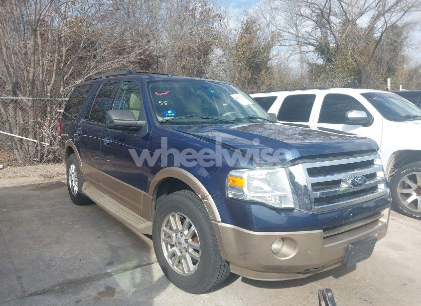 2013 Ford Expedition XLT (VIN 1FMJU1H58DEF31479) main photo