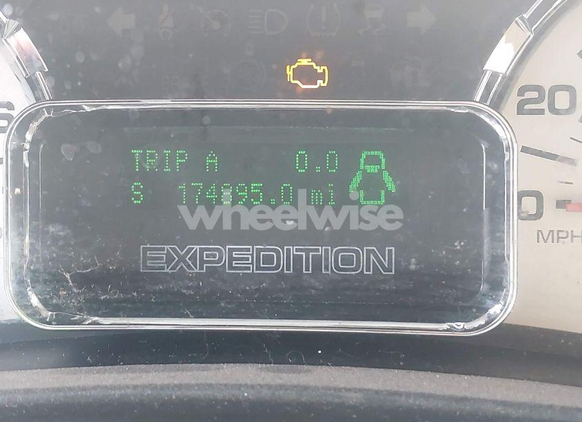 Photo 15 of 2013 Ford Expedition XLT (VIN 1FMJU1H58DEF31479)