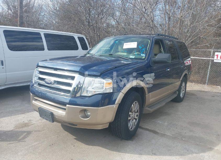 Photo 2 of 2013 Ford Expedition XLT (VIN 1FMJU1H58DEF31479)