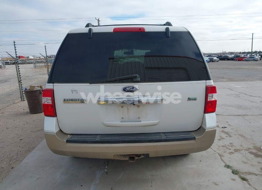 Photo 16 of 2014 Ford Expedition XLT (VIN 1FMJU1H58EEF22492)