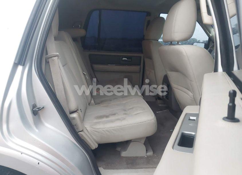 Photo 8 of 2014 Ford Expedition XLT (VIN 1FMJU1H58EEF65794)