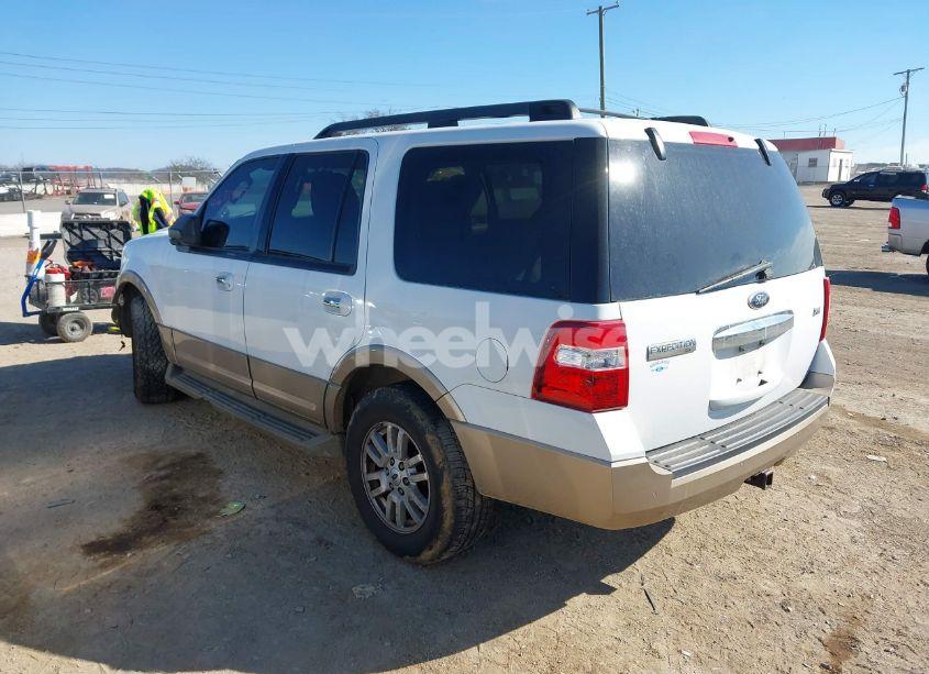 Photo 3 of 2013 Ford Expedition XLT (VIN 1FMJU1H59DEF69268)
