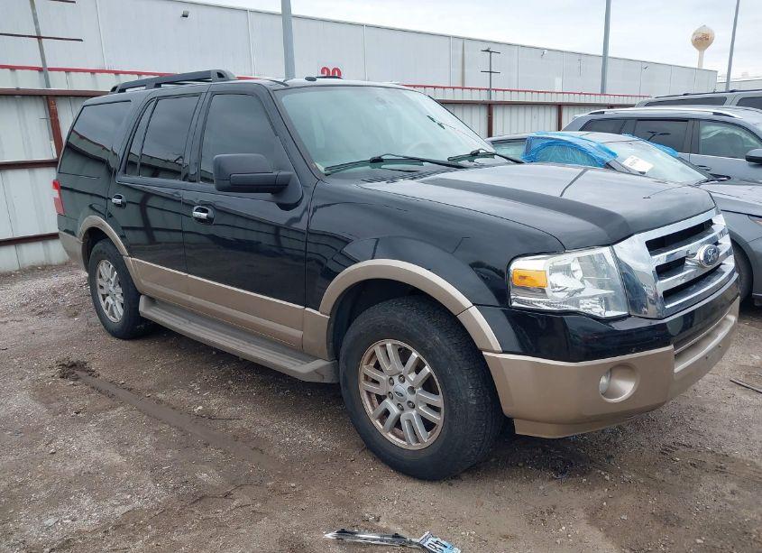 2014 Ford Expedition XLT (VIN 1FMJU1H59EEF65402) main photo
