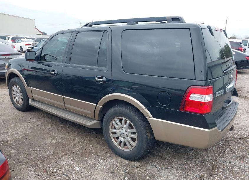 Photo 3 of 2014 Ford Expedition XLT (VIN 1FMJU1H59EEF65402)