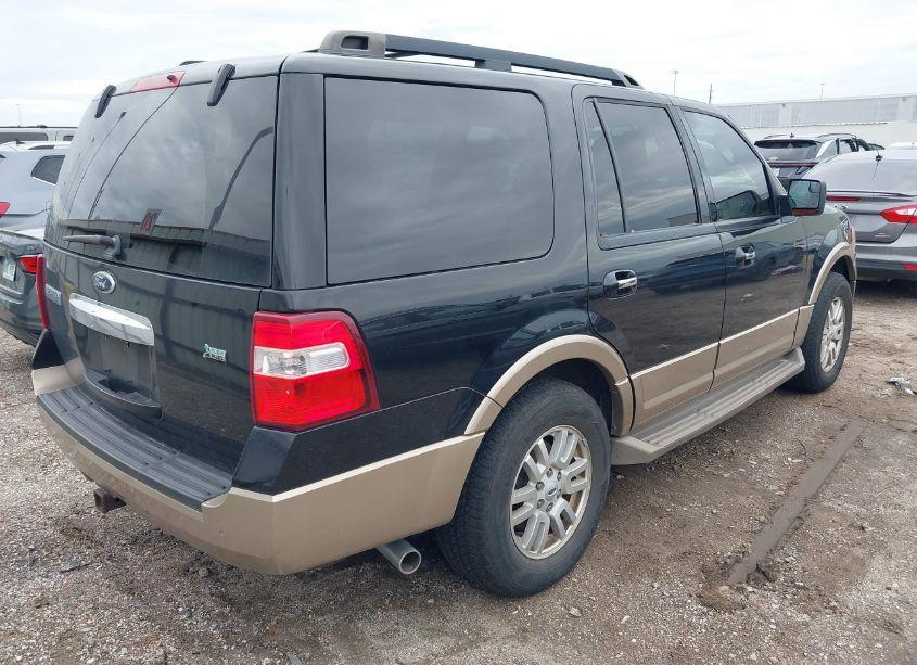 Photo 4 of 2014 Ford Expedition XLT (VIN 1FMJU1H59EEF65402)