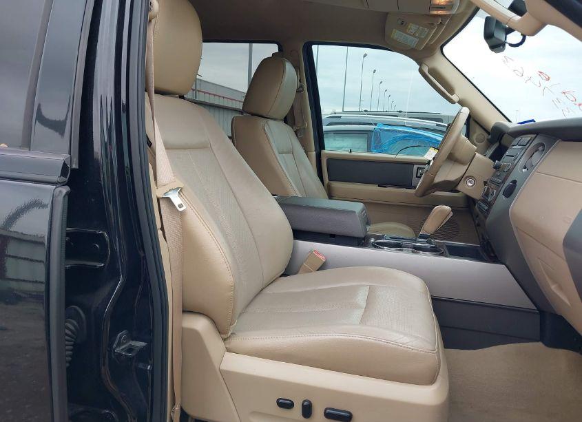 Photo 5 of 2014 Ford Expedition XLT (VIN 1FMJU1H59EEF65402)