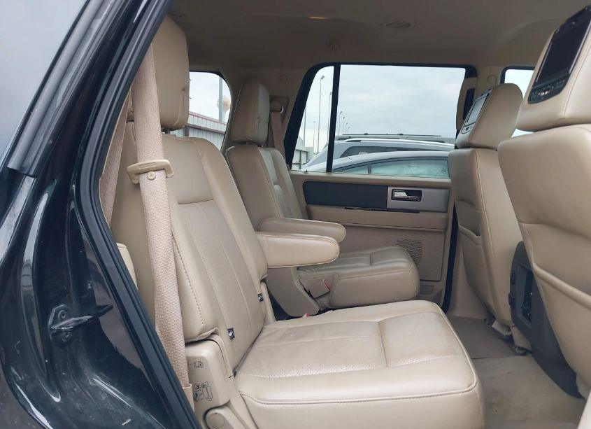 Photo 8 of 2014 Ford Expedition XLT (VIN 1FMJU1H59EEF65402)