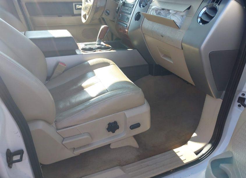Photo 5 of 2010 Ford Expedition EDDIE BAUER/KING RANCH (VIN 1FMJU1H5XAEA24983)