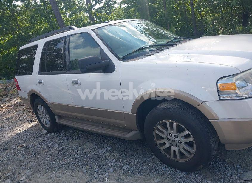 Photo 13 of 2013 Ford Expedition XLT (VIN 1FMJU1H5XDEF02260)