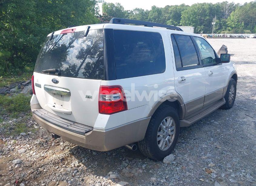 Photo 4 of 2013 Ford Expedition XLT (VIN 1FMJU1H5XDEF02260)