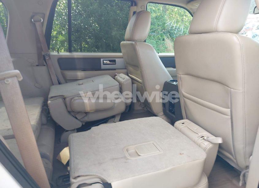 Photo 8 of 2013 Ford Expedition XLT (VIN 1FMJU1H5XDEF02260)