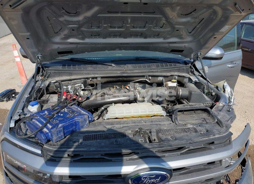 Photo 10 of 2024 Ford Expedition XLT (VIN 1FMJU1H81REA51527)