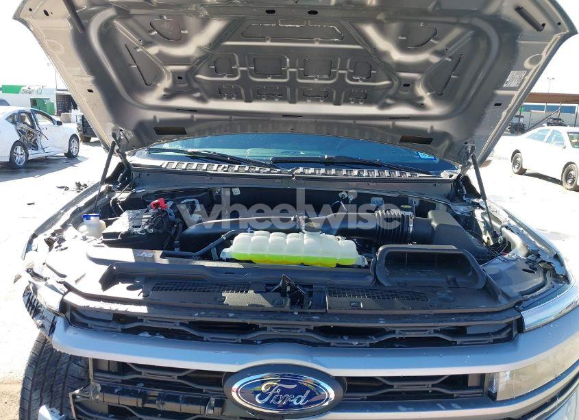 Photo 10 of 2024 Ford Expedition XLT (VIN 1FMJU1H81REA58591)