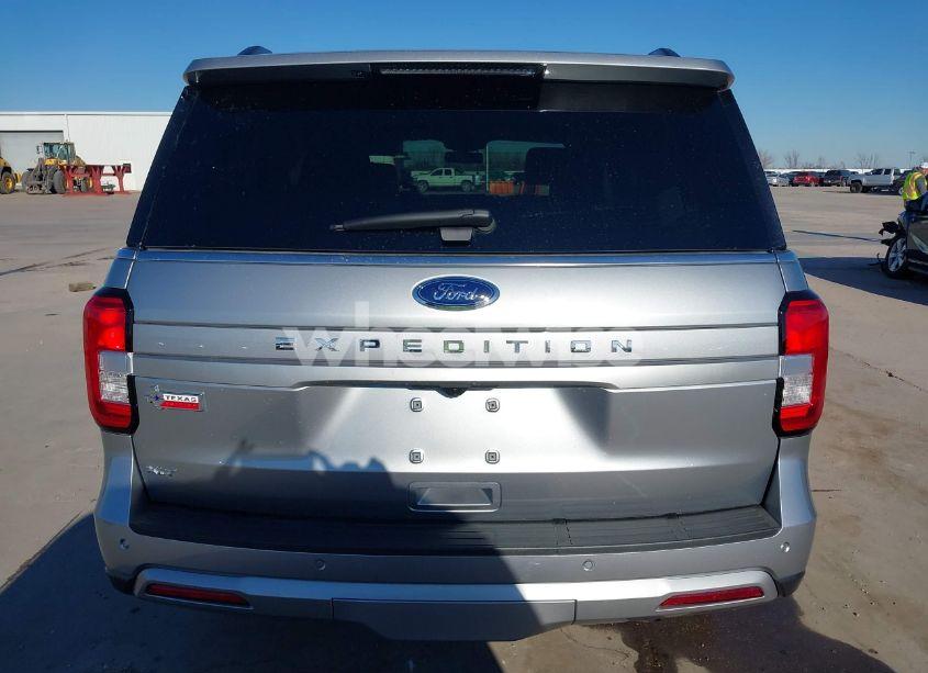 Photo 16 of 2024 Ford Expedition XLT (VIN 1FMJU1H81REA58591)