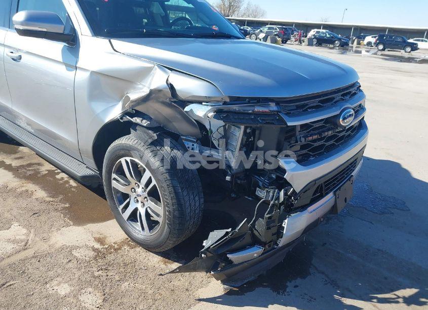 Photo 6 of 2024 Ford Expedition XLT (VIN 1FMJU1H81REA58591)