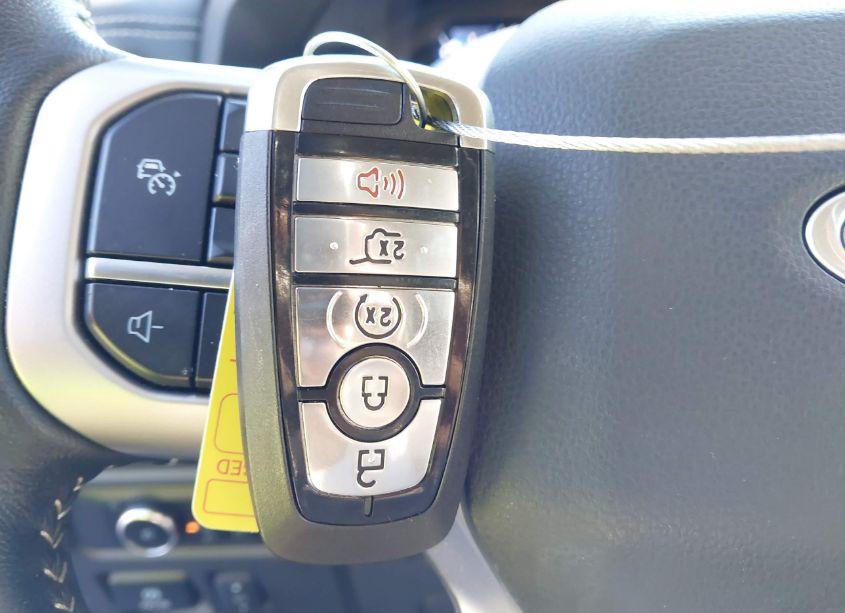 Photo 11 of 2023 Ford Expedition XLT (VIN 1FMJU1H83PEA66933)