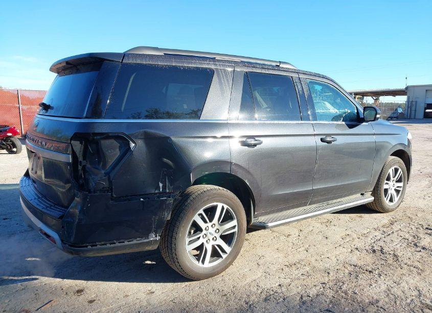 Photo 4 of 2023 Ford Expedition XLT (VIN 1FMJU1H83PEA66933)