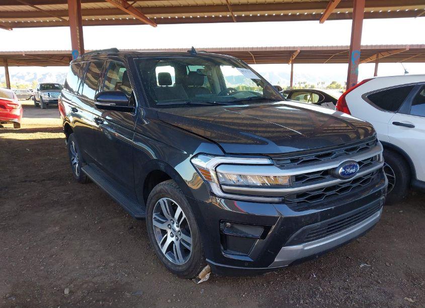 2024 Ford Expedition XLT (VIN 1FMJU1H83REA00773) main photo