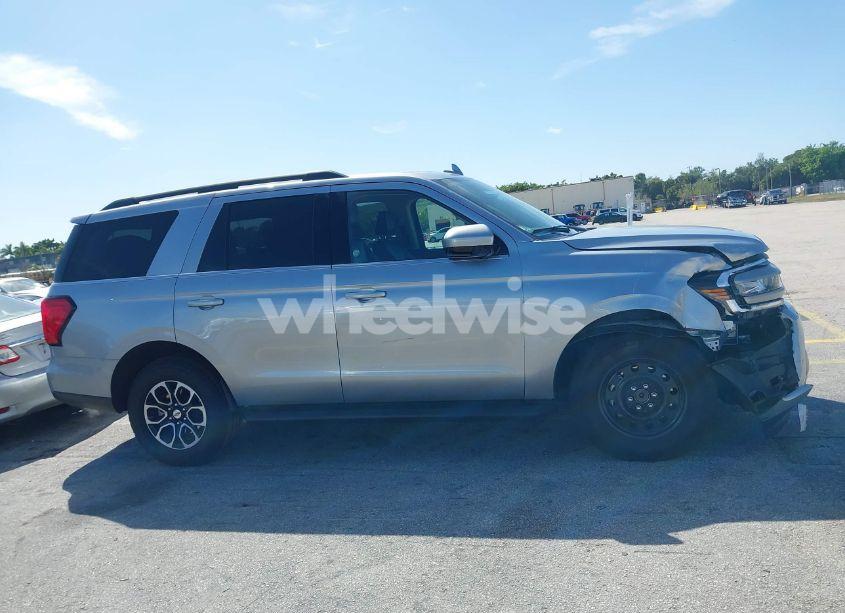 Photo 13 of 2024 Ford Expedition XLT (VIN 1FMJU1H85REA20278)