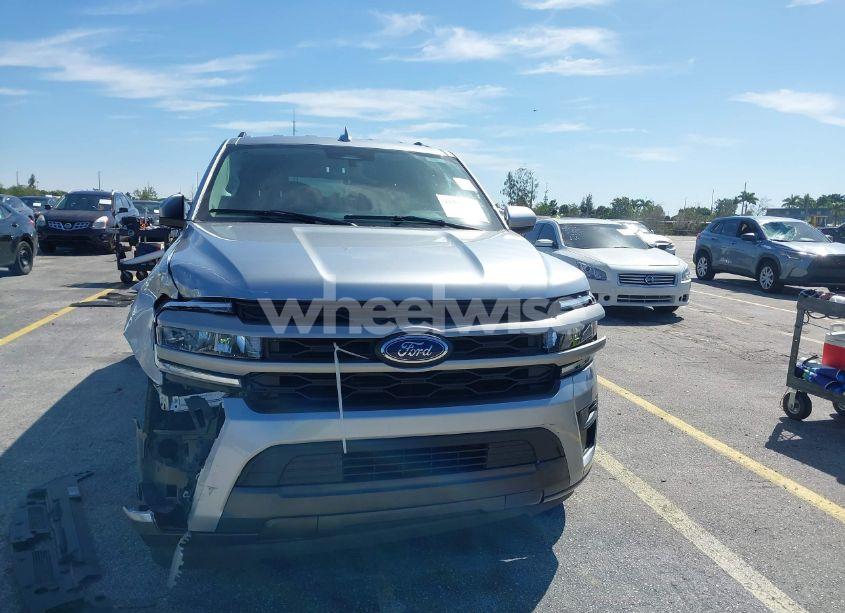 Photo 6 of 2024 Ford Expedition XLT (VIN 1FMJU1H85REA20278)