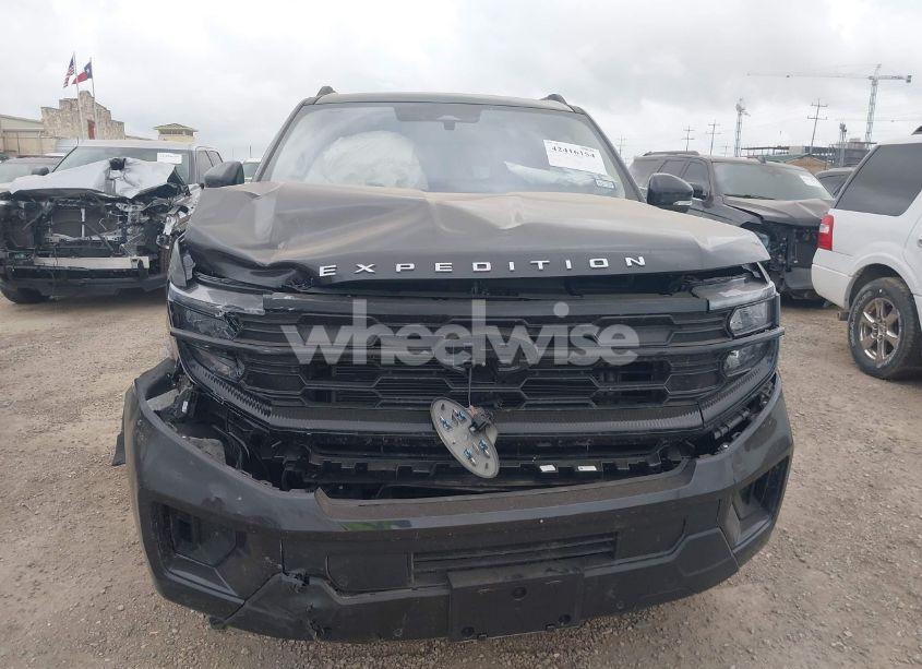 Photo 12 of 2025 Ford Expedition ACTIVE (VIN 1FMJU1H86SEA17492)