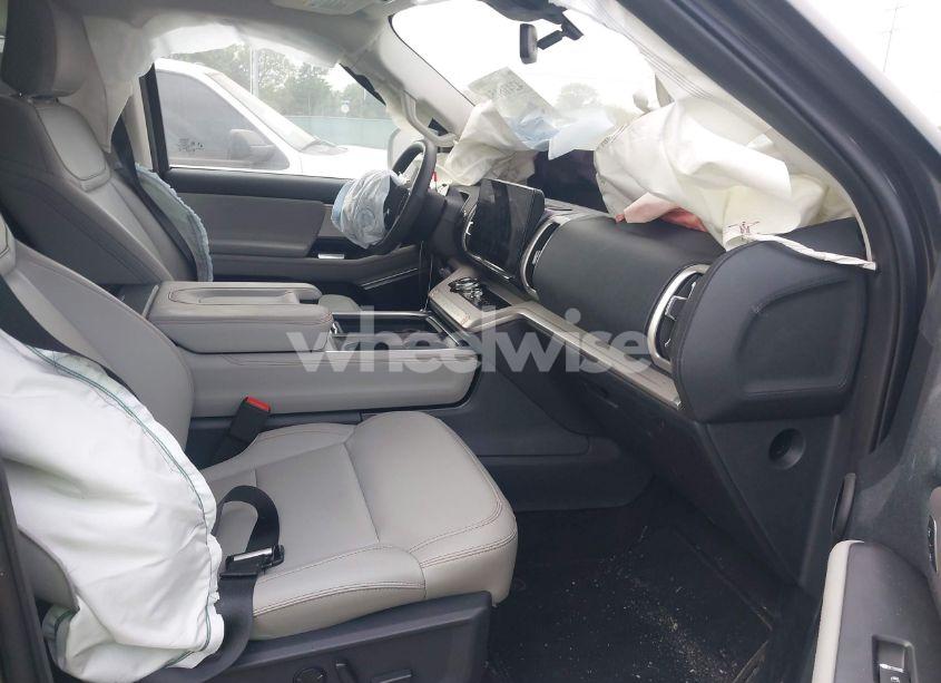 Photo 5 of 2025 Ford Expedition ACTIVE (VIN 1FMJU1H86SEA17492)